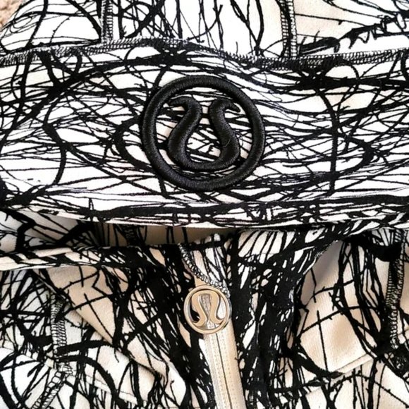 Lululemon Scuba Hoodie black white scribble print Size 6 - Picture 12 of 15